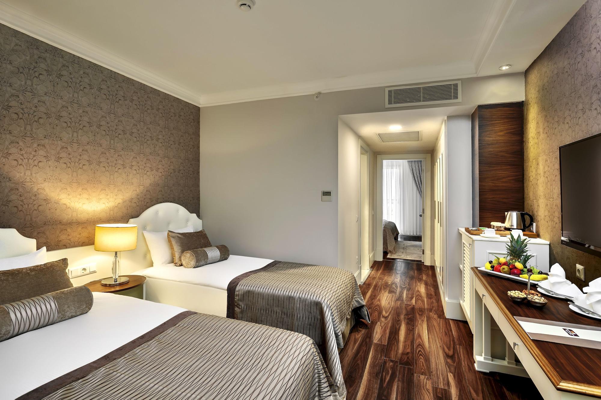 Sunis Efes Royal Palace Resort & Spa Özdere Exterior foto